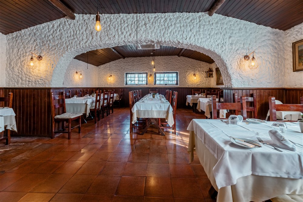 Restaurant in Cabo da Roca, Azoia, Colares 2805054908
