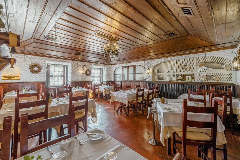 Restaurant in Cabo da Roca, Azoia, Colares 2805054908