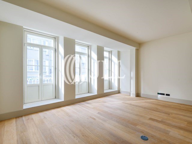 Studio +1 apartment, with mezzanine, in Porto’s downtown 3243457218