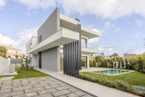 5+3 bedroom villa with garden and pool in Birre, Cascais 2863624345