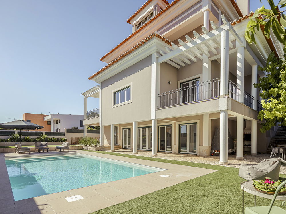 5+3 bedroom villa with pool and garage, Carnaxide, Oeiras 1590437891