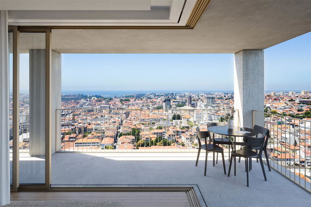 2-bedroom apartment, in the Fernão Magalhães 127, in Bonfim, Porto 1978894082