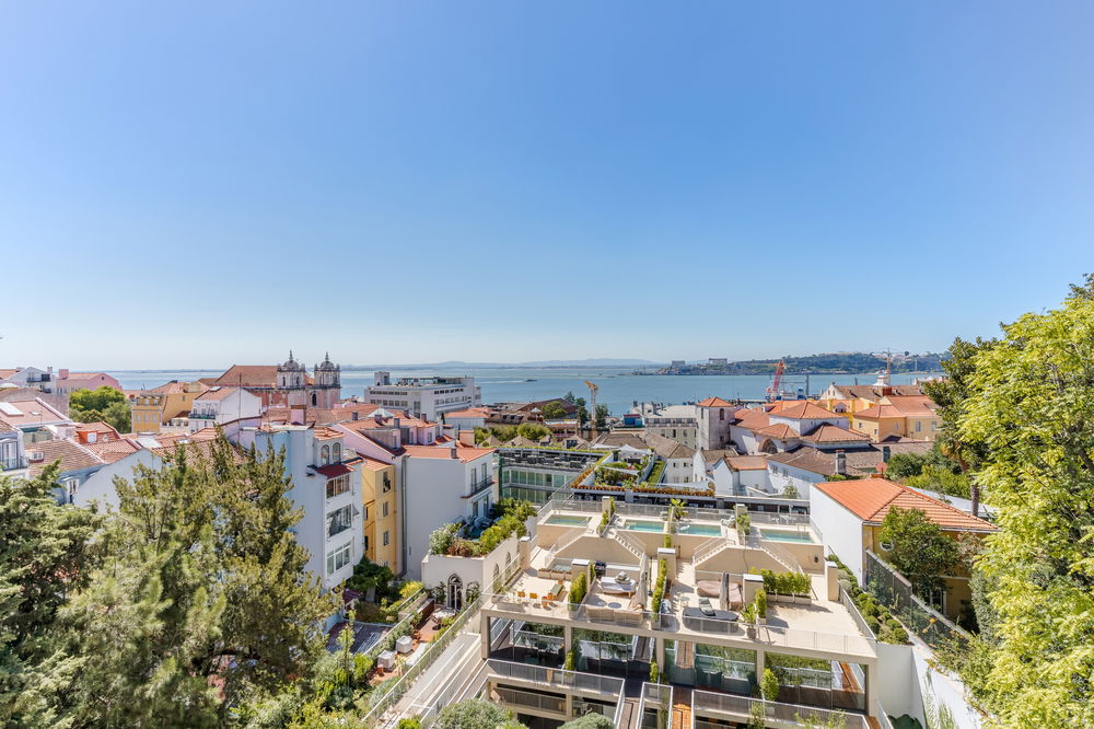 2 bedroom apartment with river view and terrace, in Lapa, Lisbon 3047933099