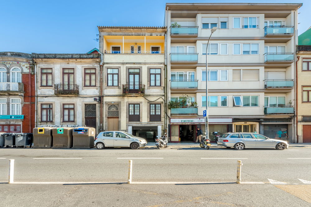 Garage in rua da Constituição, Porto 1809290527