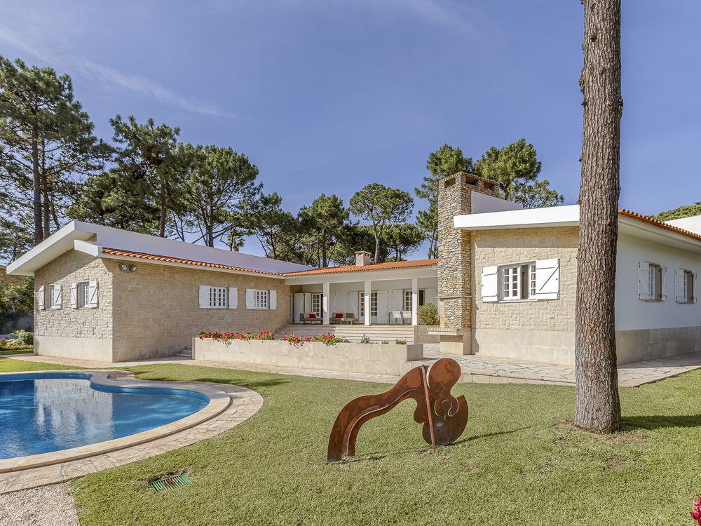 4 bedroom villa with annex and pool, in Quinta da Marinha 4174520420