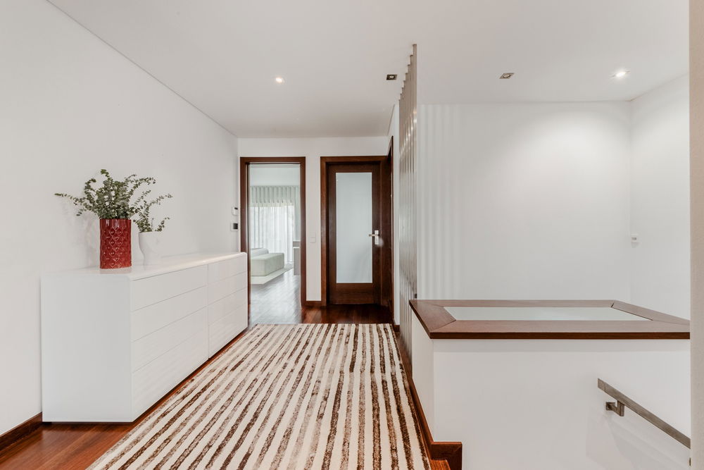 4 bedroom villa with pool and garage in Maia, Porto 4103367393