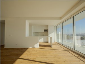 3 Bedroom Apartment with Balcony Colina do Outeiro, Seixal 1798477173
