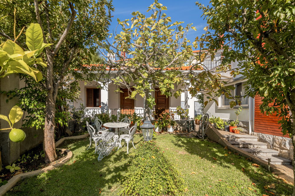 5 bedroom villa with garden and garage, in Alvalade, Lisbon 650238622