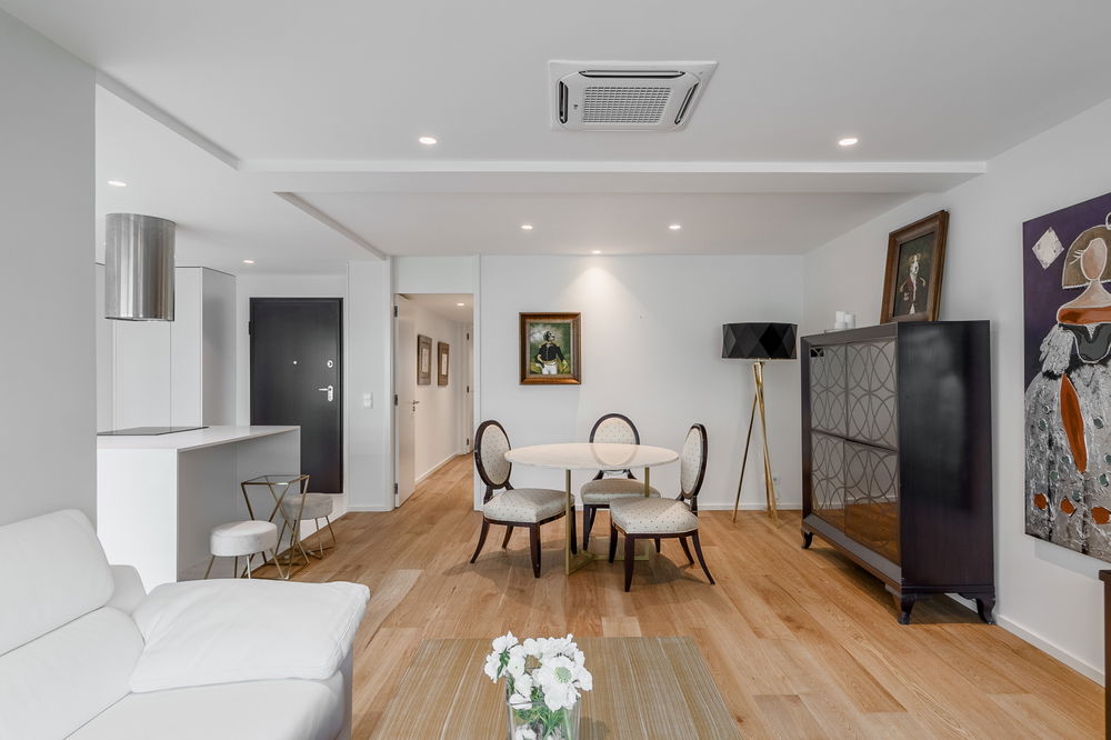 2 bedroom apartment with garage, in Avenidas Novas, Lisbon 565779416