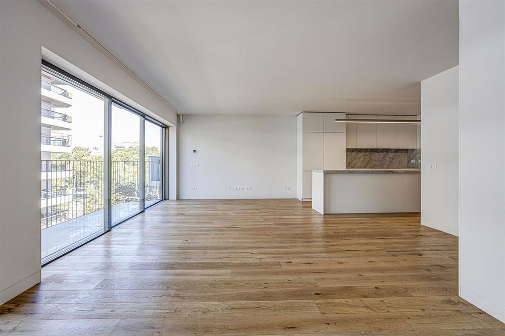 New 3-bedroom apartment, in Plaza View, Lisbon 2556795325