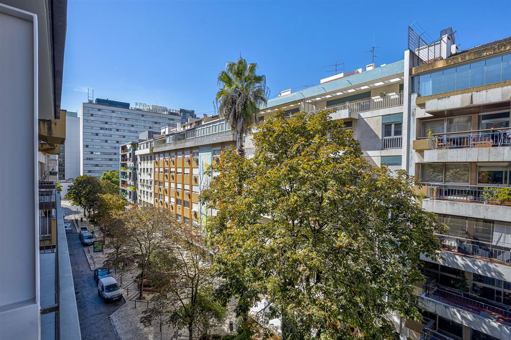 New 2-bedroom apartment, in Plaza View, Lisbon 4016220459