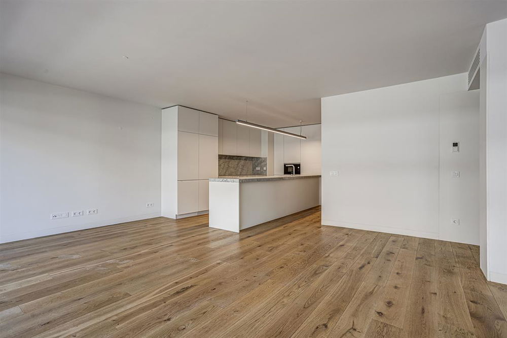 New 2-bedroom apartment, in Plaza View, Lisbon 148538412