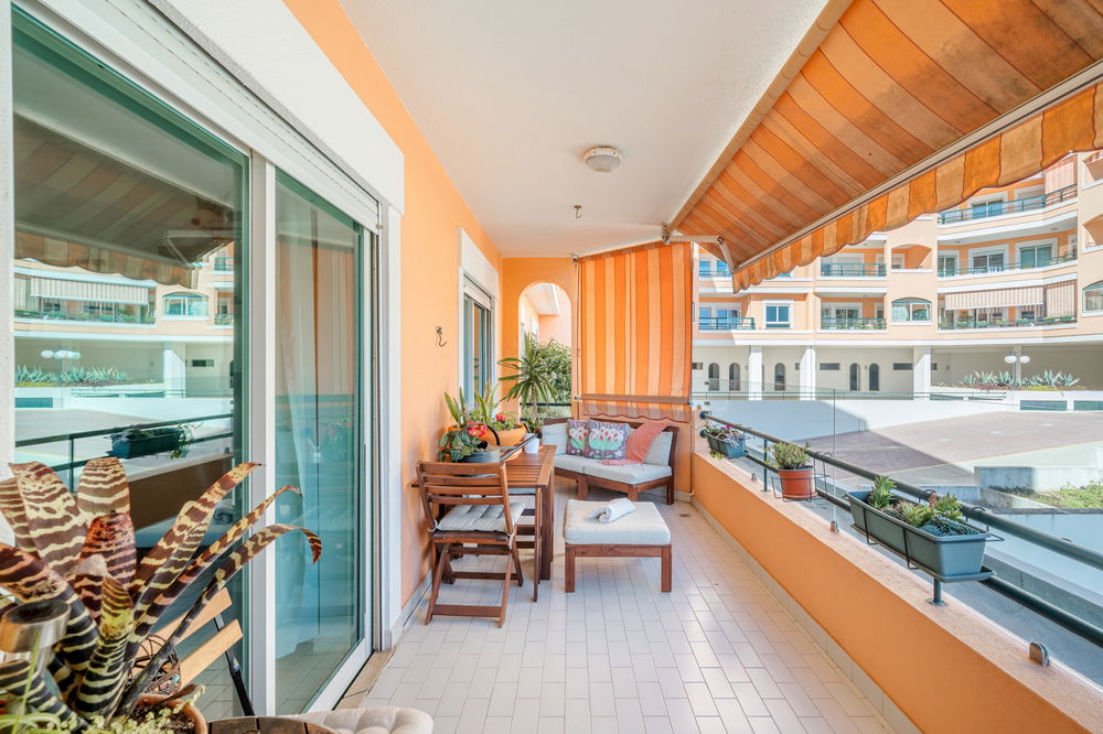 3 bedroom apartment, with balcony, inserted in the Riviera condominium 3254654261