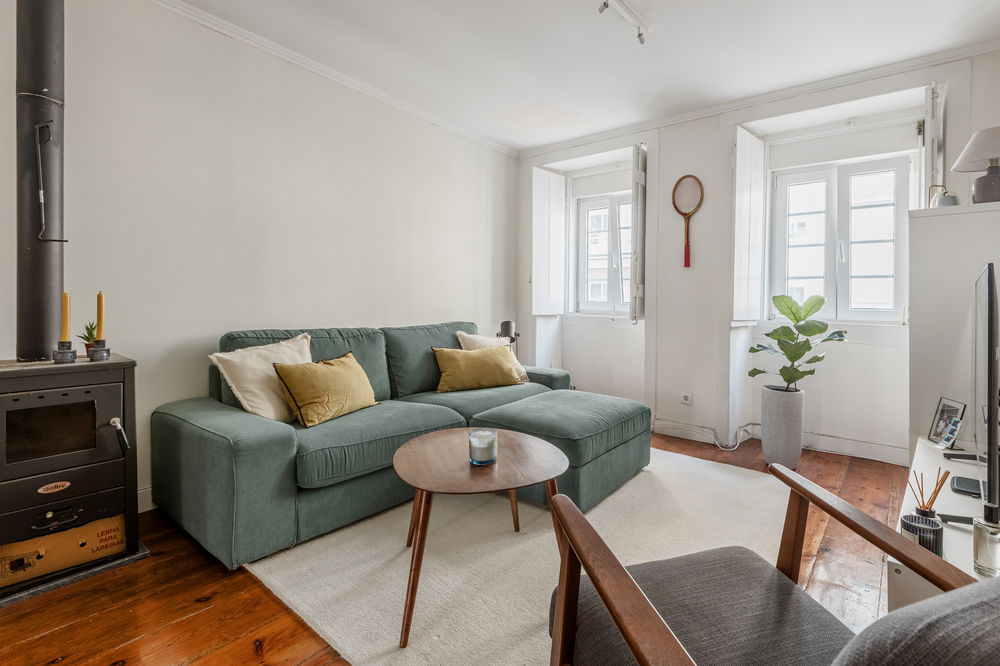 1+2 bedroom triplex apartment, with patio, in Lisbon 2830457902