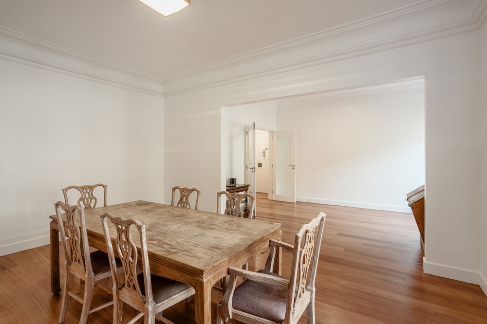 4+1 bedroom apartment with garage in the centre of Lisbon 2435841221