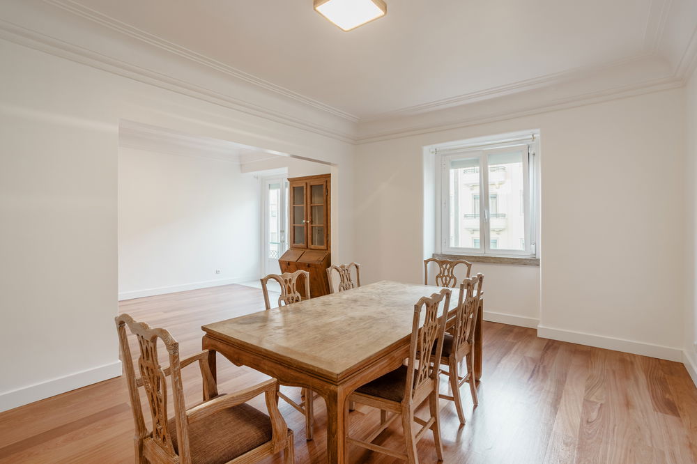 4+1 bedroom apartment with garage in the centre of Lisbon 2435841221