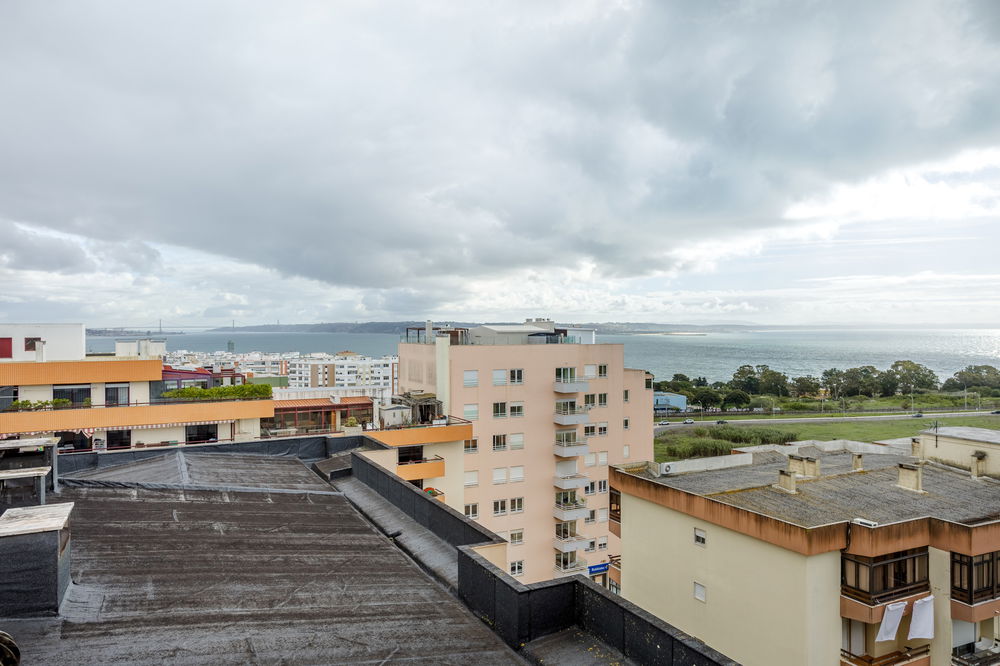 3 bedroom penthouse, with parking in Oeiras 1810327149