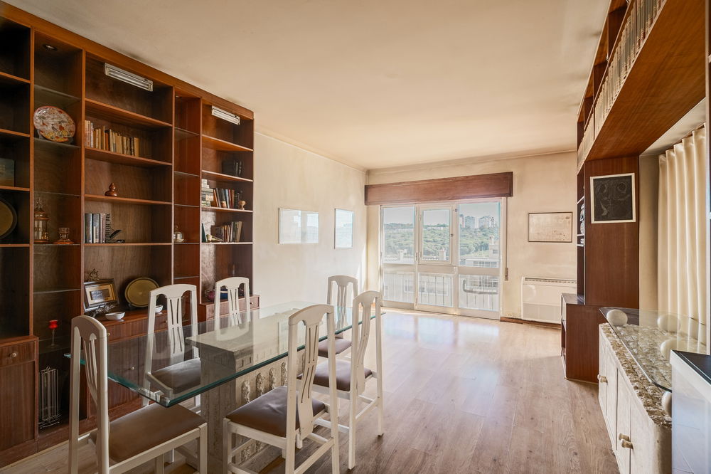 4 bedroom apartment with garage, in Miraflores, Oeiras 2515693