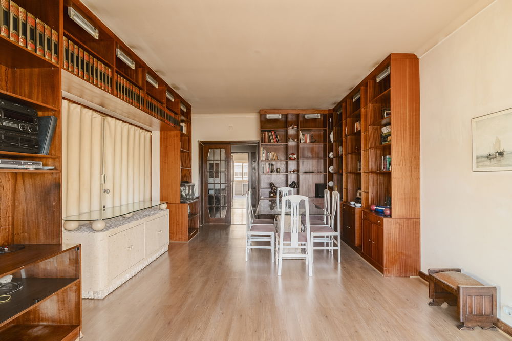 4 bedroom apartment with garage, in Miraflores, Oeiras 2515693