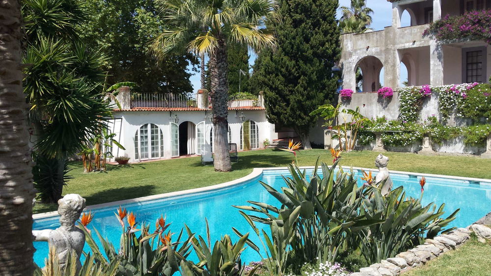 Palace of the century XVIII, with garden and swimming pool for sale in Almada 1169405791