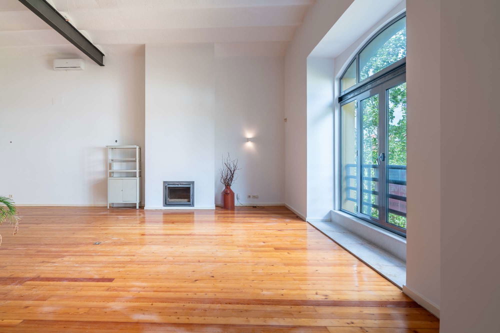 1-bedroom loft with mezzanine, garage and storage on Avenida 24 de Julho 1044563077