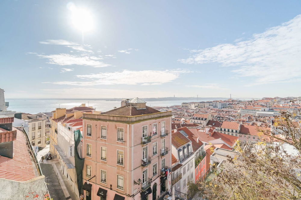 4-bedroom apartment with a garden and river view in Costa do Castelo, Lisbon 2046886814