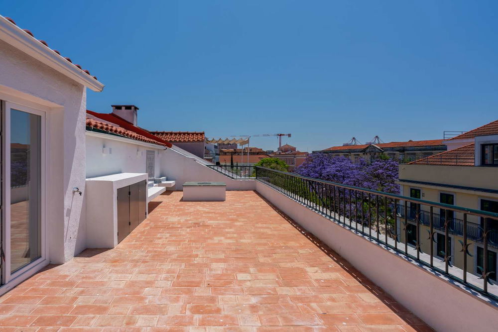 3-bedroom penthouse duplex apartment with terrace in Estrela, Lisbon 2331185910