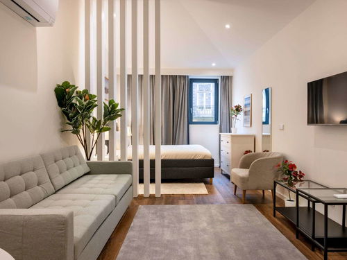 T1+1 bedroom apartment next São Bento station, Porto 3184423537