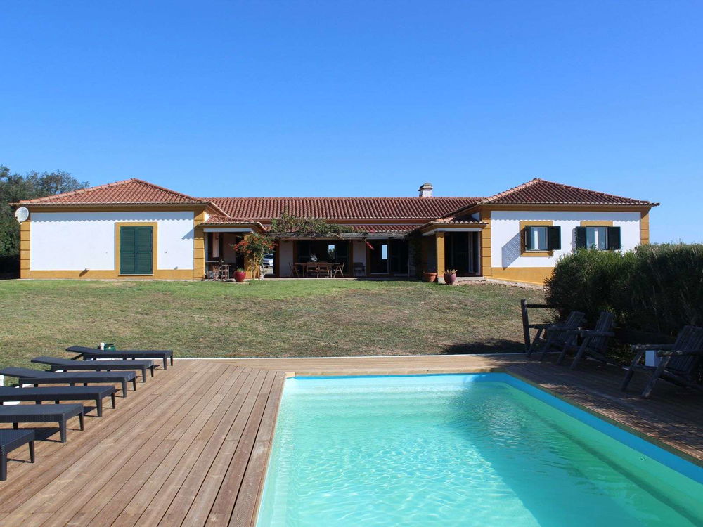 Alentejo estate with 6-bedroom house in Alcáçovas, Évora 3051239592