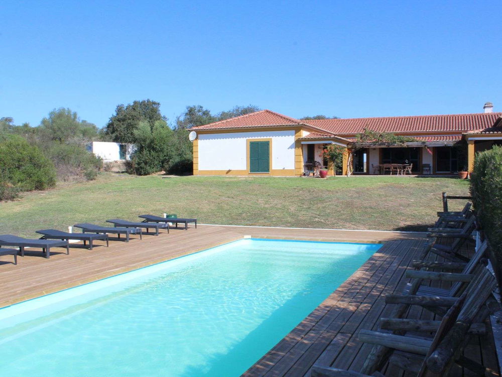 Alentejo estate with 6-bedroom house in Alcáçovas, Évora 3051239592