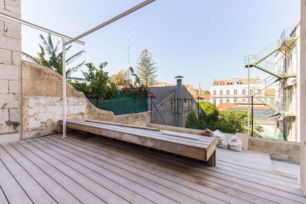 Renovated 3-bedroom apartment with patio in Graça, Lisbon 2904249237