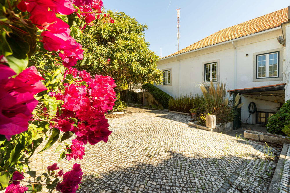 3-bedroom apartment for sale with garden in the historic center of Cascais 3287282573