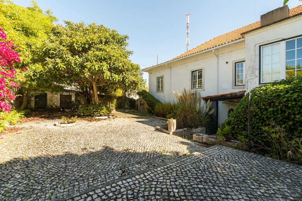 3-bedroom apartment for sale with garden in the historic center of Cascais 3287282573