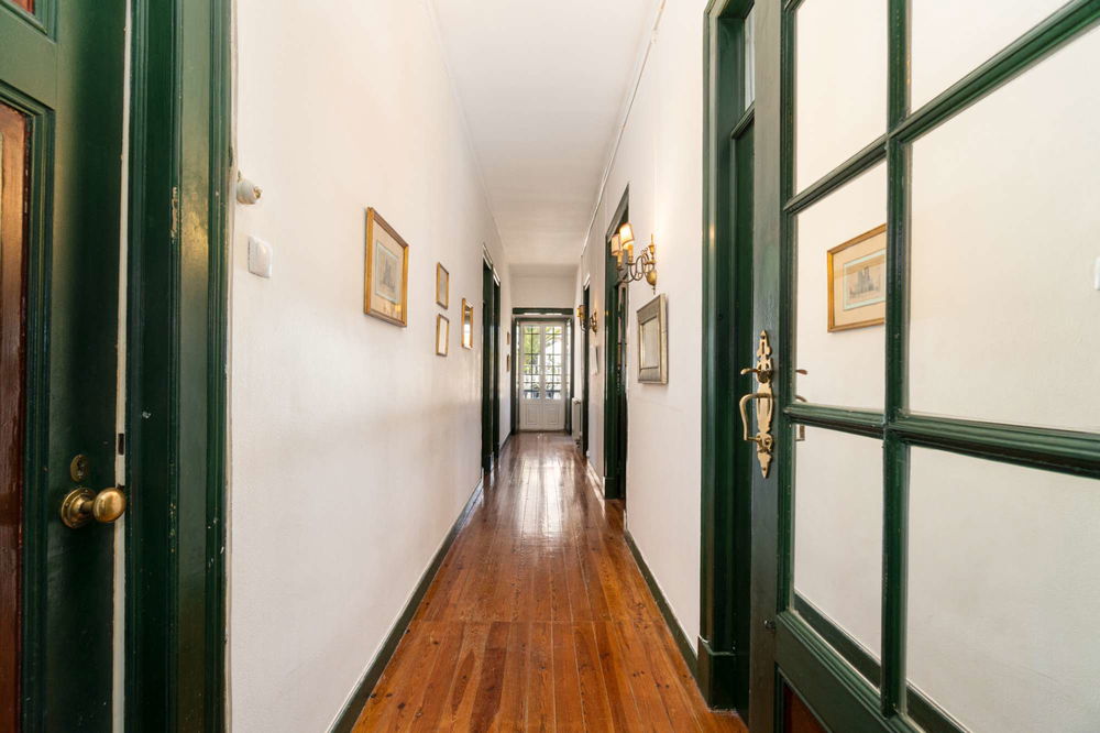 3-bedroom apartment for sale with garden in the historic center of Cascais 3287282573