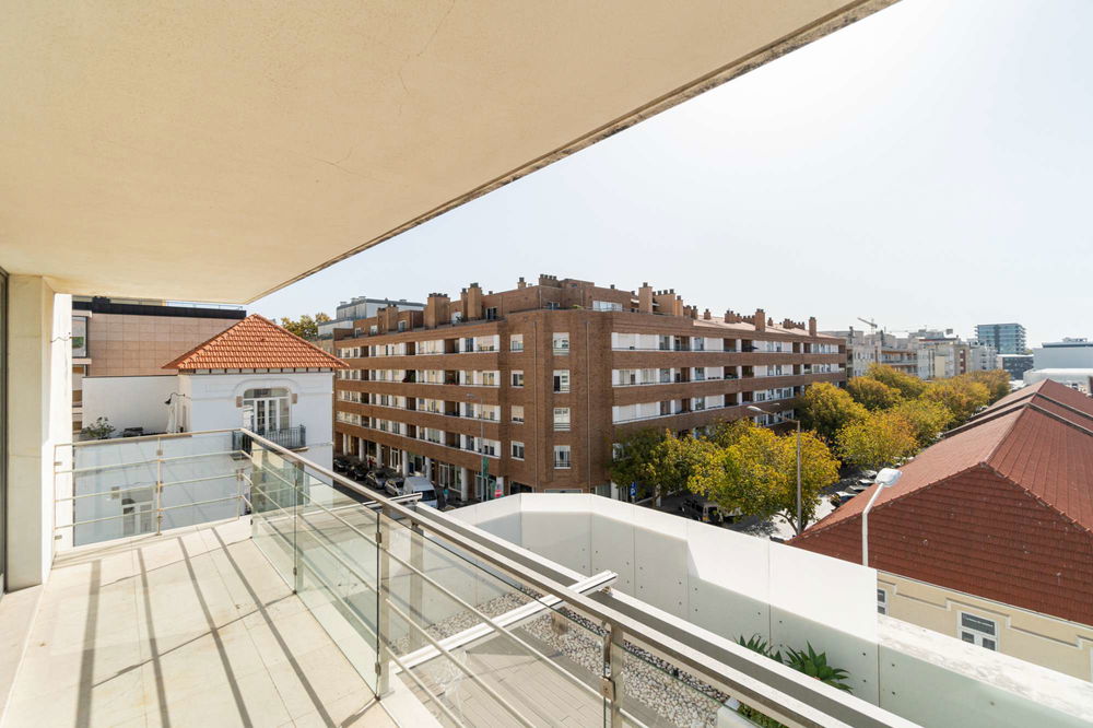 4+1-bedroom duplex apartment with balcony in Matosinhos Sul 751636815