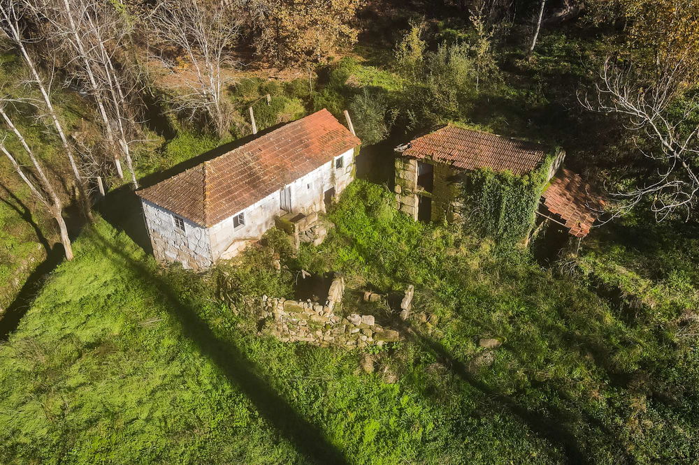 Mixed land with house to rebuild in Abragão, Penafiel 1183186055