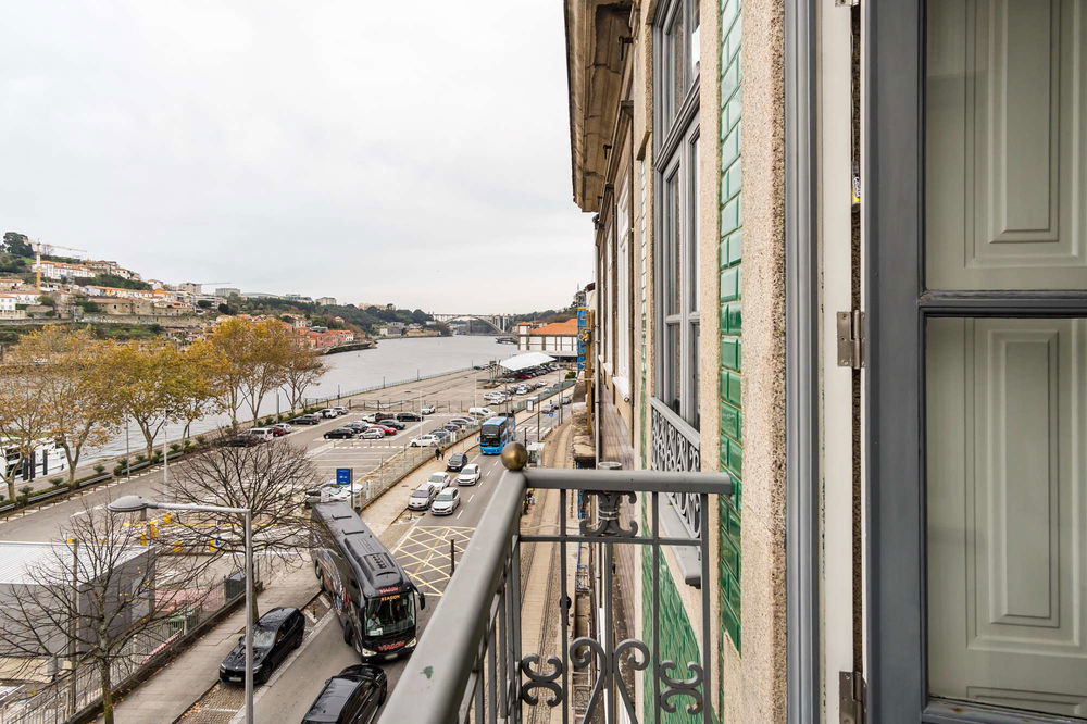 4-bedroom villa with river views in downtown Porto 4189912628