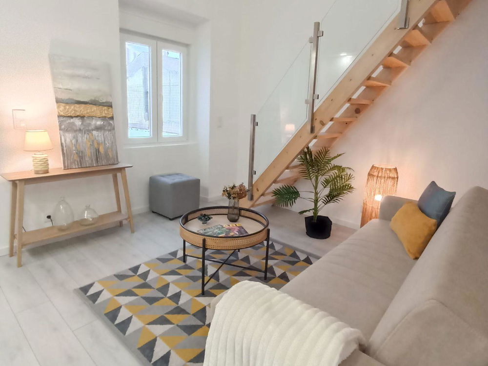 Renovated 1+1-bedroom apartment with mezzanine in Laranjeiras, Lisbon 693868391