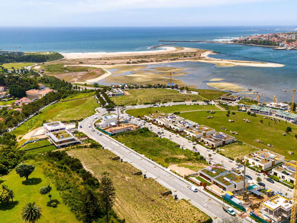 Four-bedroom house in Gaia, facing the mouth of the Douro River 1277008283