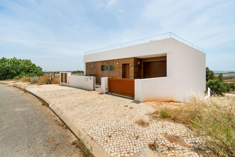 3-bedroom house with garden and swimming pool in Portimão, Faro 790403206