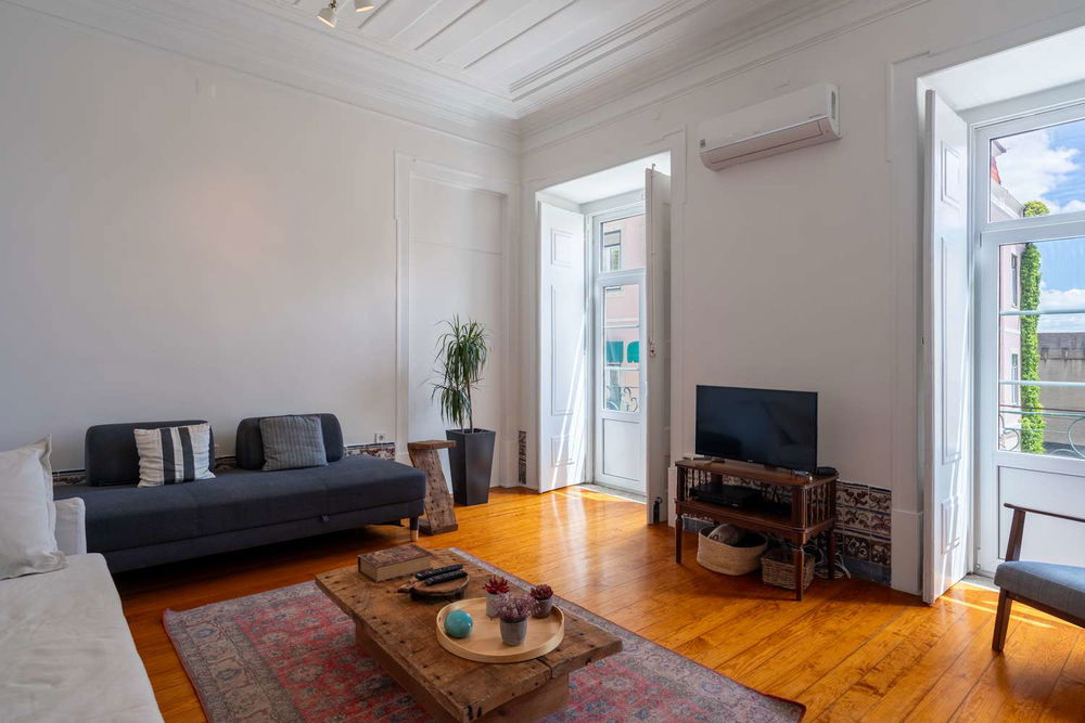 Refurbished 2-bedroom apartment in Estrela, Lisbon 3239246250