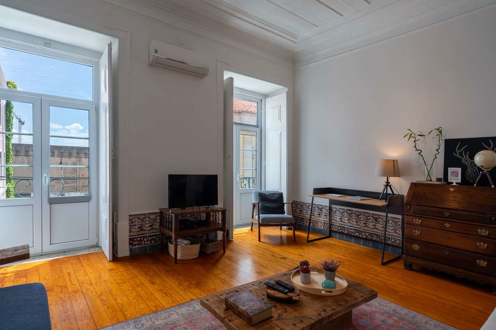 Refurbished 2-bedroom apartment in Estrela, Lisbon 3239246250