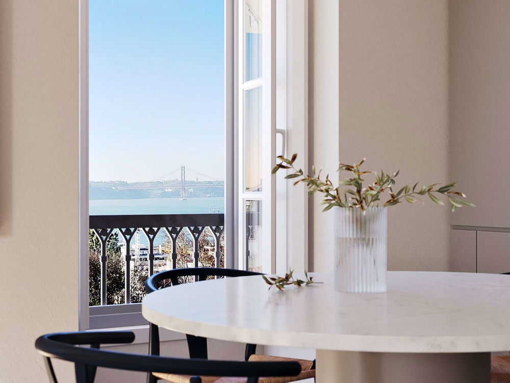 Duplex Penthouse with 4 bedrooms and a pool, located in Santa Catarina, Lisbon. 1457918065