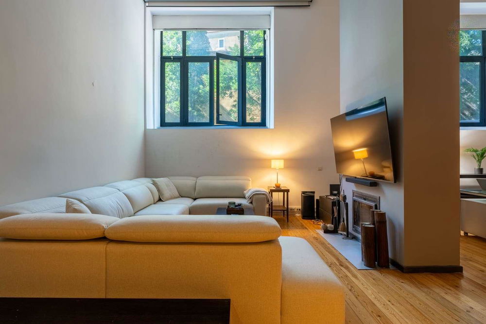 1-bedroom loft with mezzanine, garage and storage on Avenida 24 de Julho 4218850663