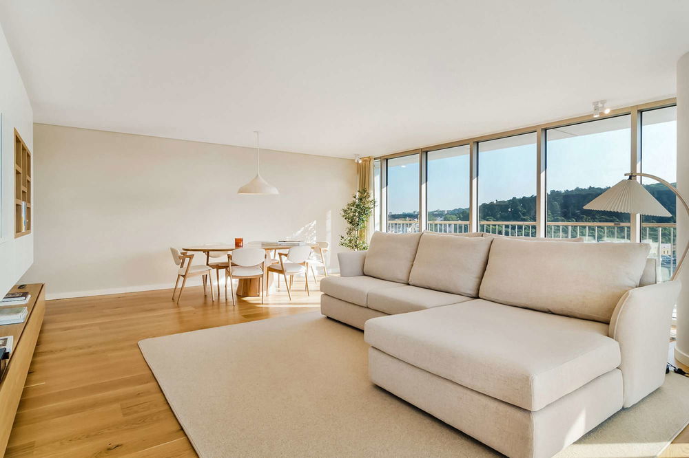 2-bedroom apartment in the Infinity Tower in Lisbon 2669299811