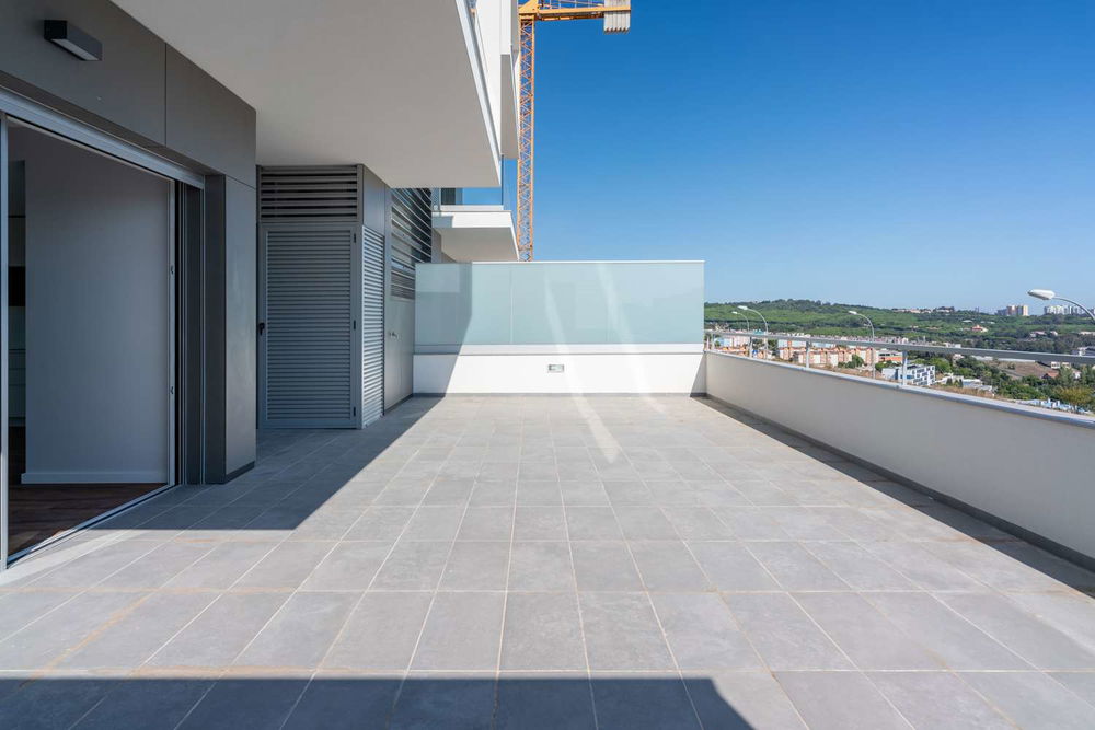 2-bedroom apartment with garage in Carnaxide, Oeiras 1255562096