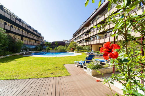 2-bedroom apartment in gated community in the center of Estoril 476792027