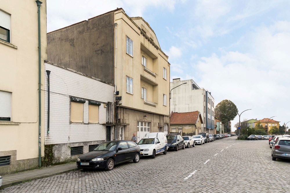 Land with ruin to demolish and rebuild, in Paranhos in Porto 2338596198