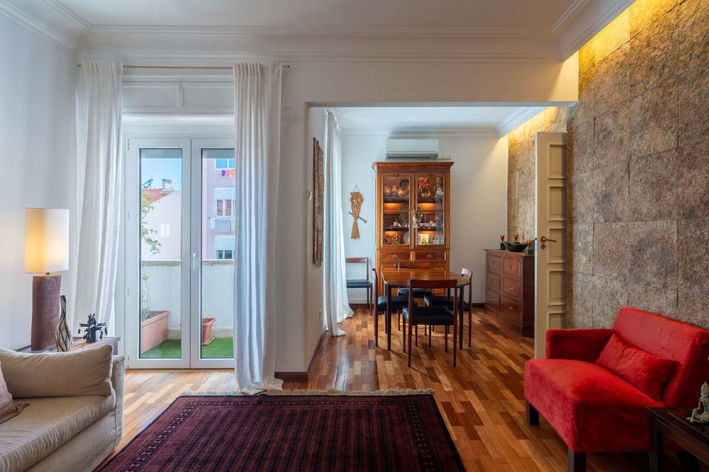 3-bedroom apartment with balconies and terrace in Lisbon 1946506007