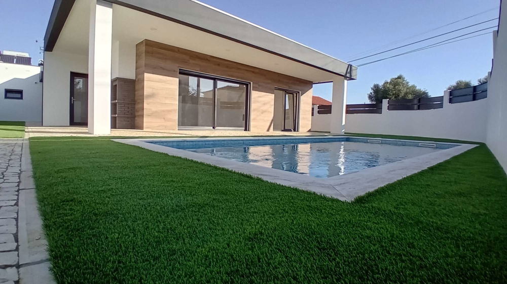 4-bedroom detached house with garden and pool in Azeitão 2937243702